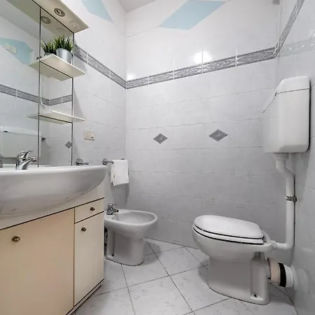 Al Vittoriale 3 By Wonderful Italy Apartment *