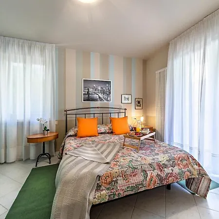 Al Vittoriale 3 By Wonderful Italy Apartmán *